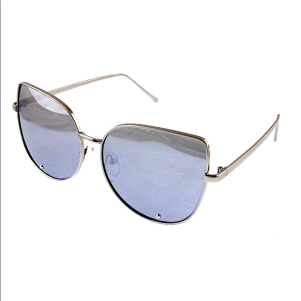 ✨x5 HP✨Butterfly Detailed Sunglasses - Picture 4 of 8